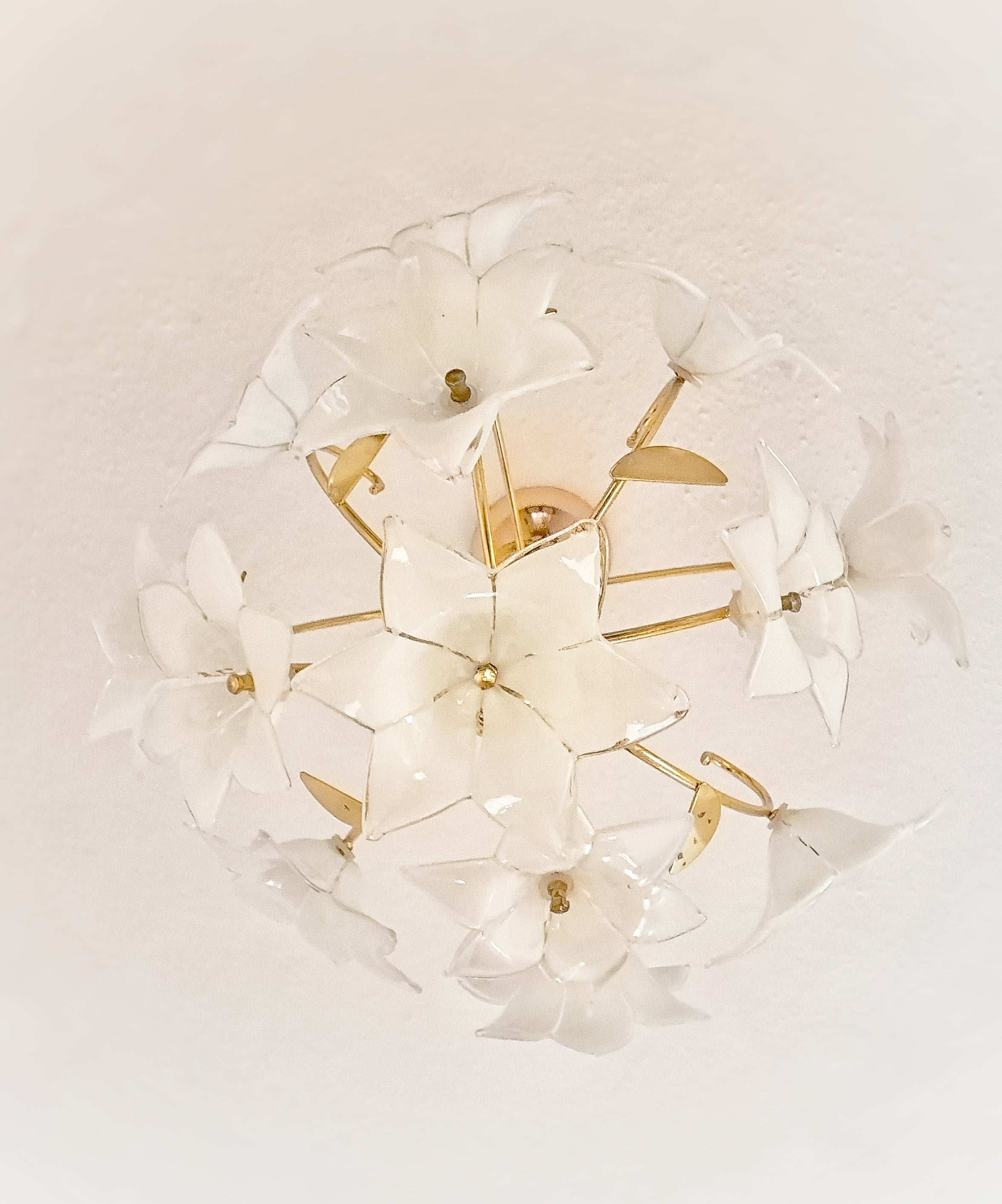 Antique White Floral Murano Glass & Brass Chandelier – Handmade Italian Pendant Light for Elegant Interiors