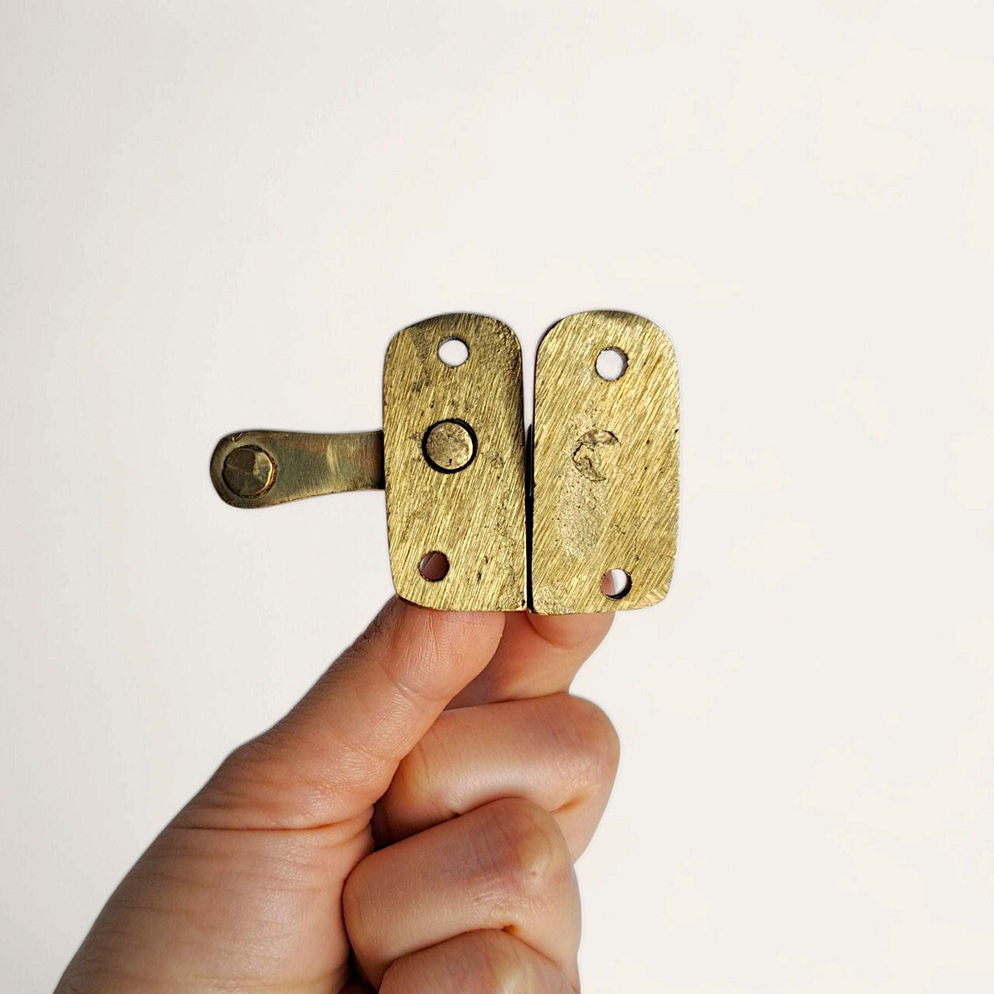 Vintage Brass Latch 4x4cm for Cabinet Hardware Decor