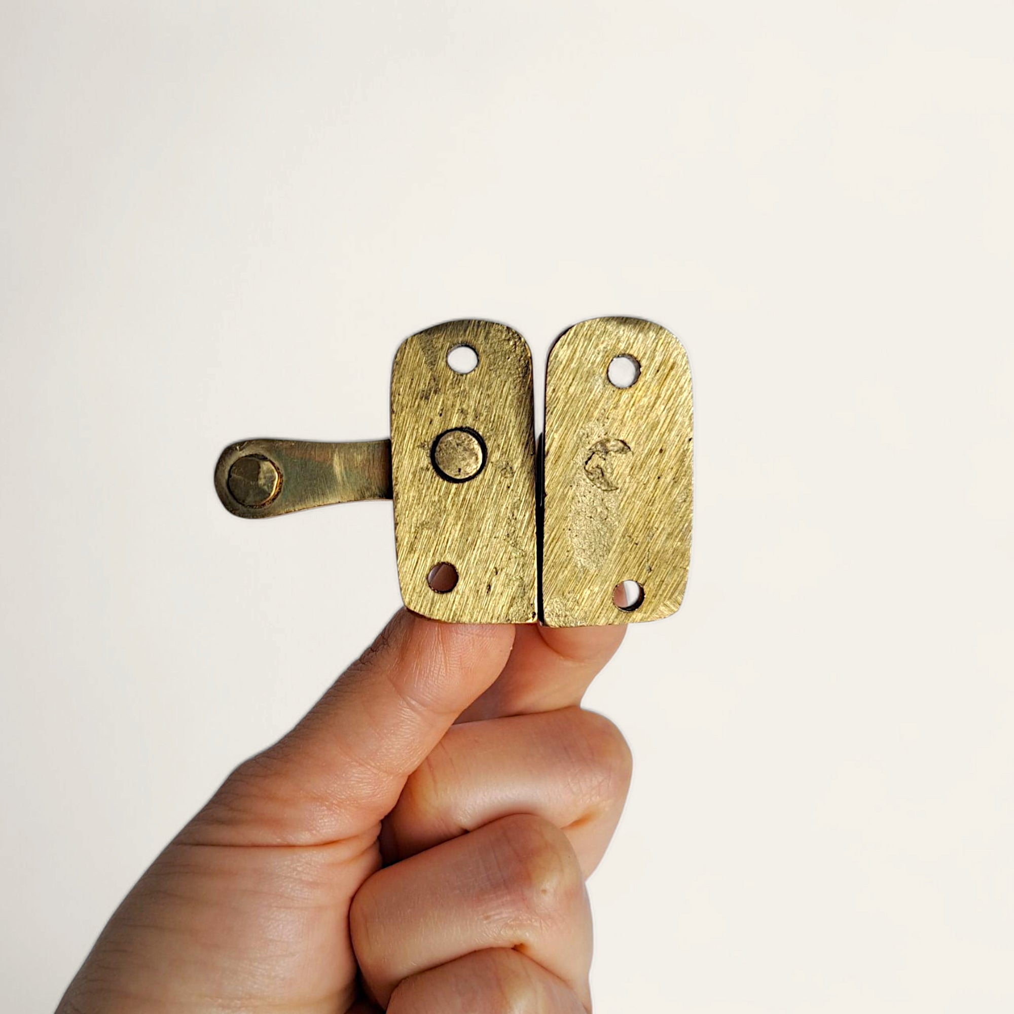 Vintage Brass Latch 4x4cm for Cabinet Hardware Decor