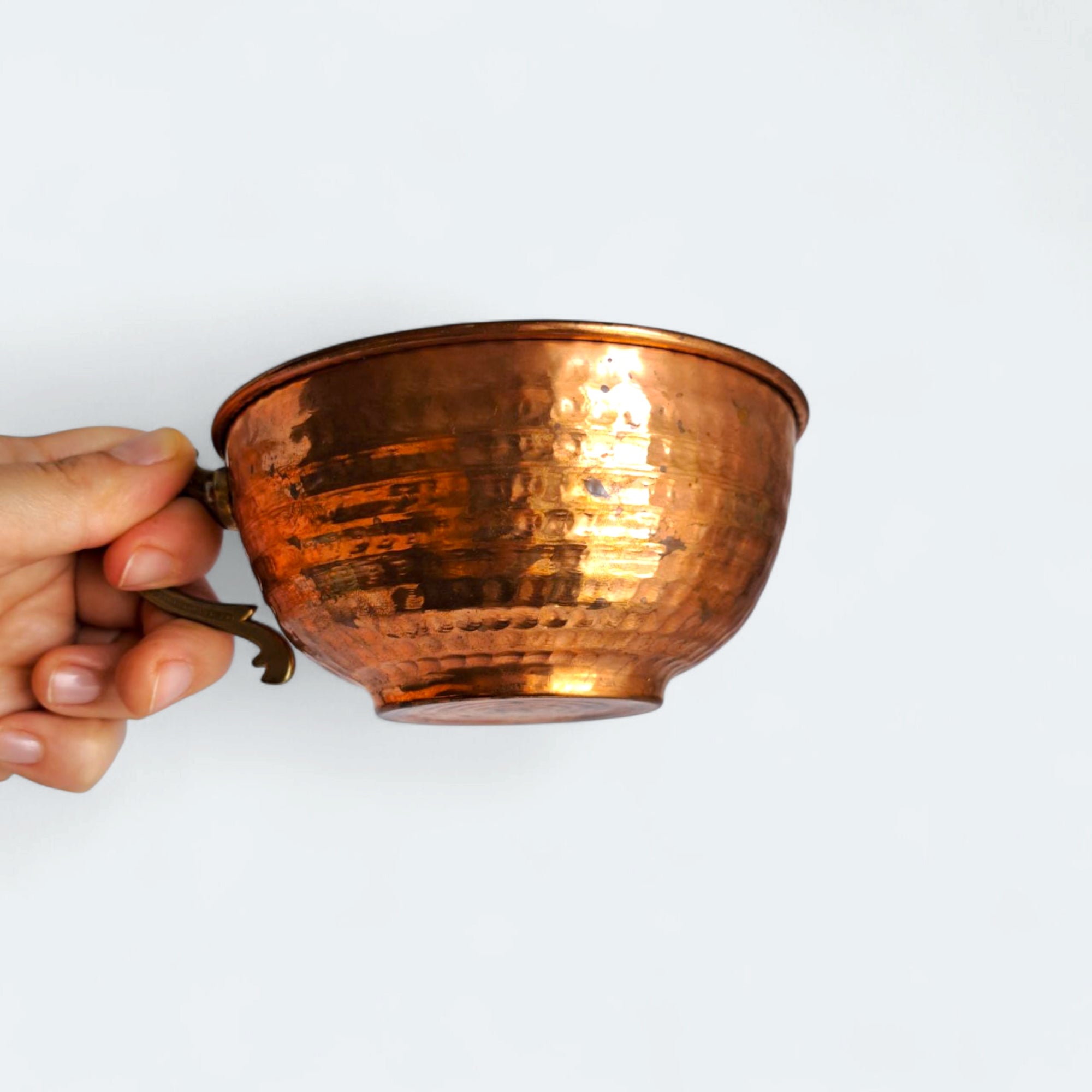 Turkish Hand-Hammered Copper Bowl with Handle – Tin-Lined Vintage Reproduction