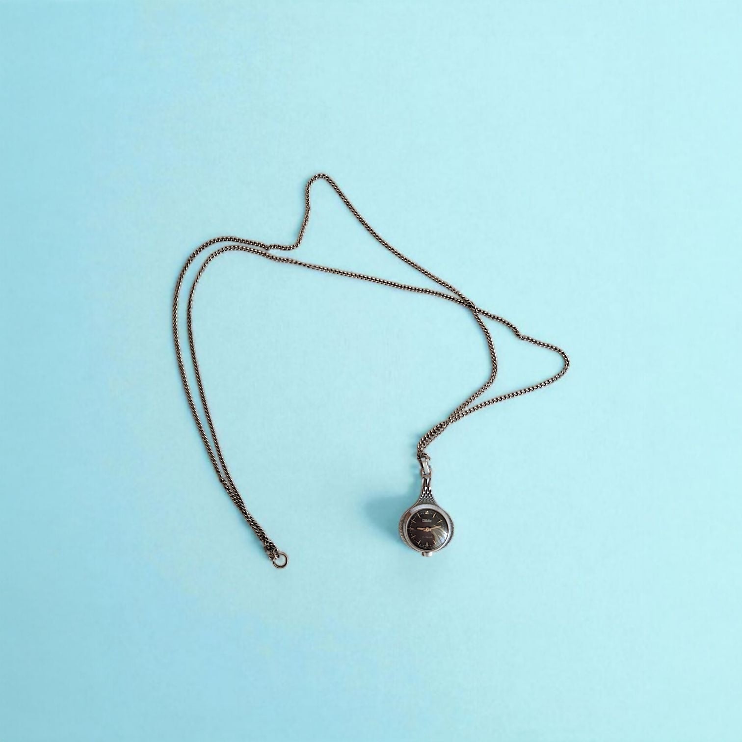 Vintage Slava Necklace Watch – 1980s Wind-Up Pendant Timepiece