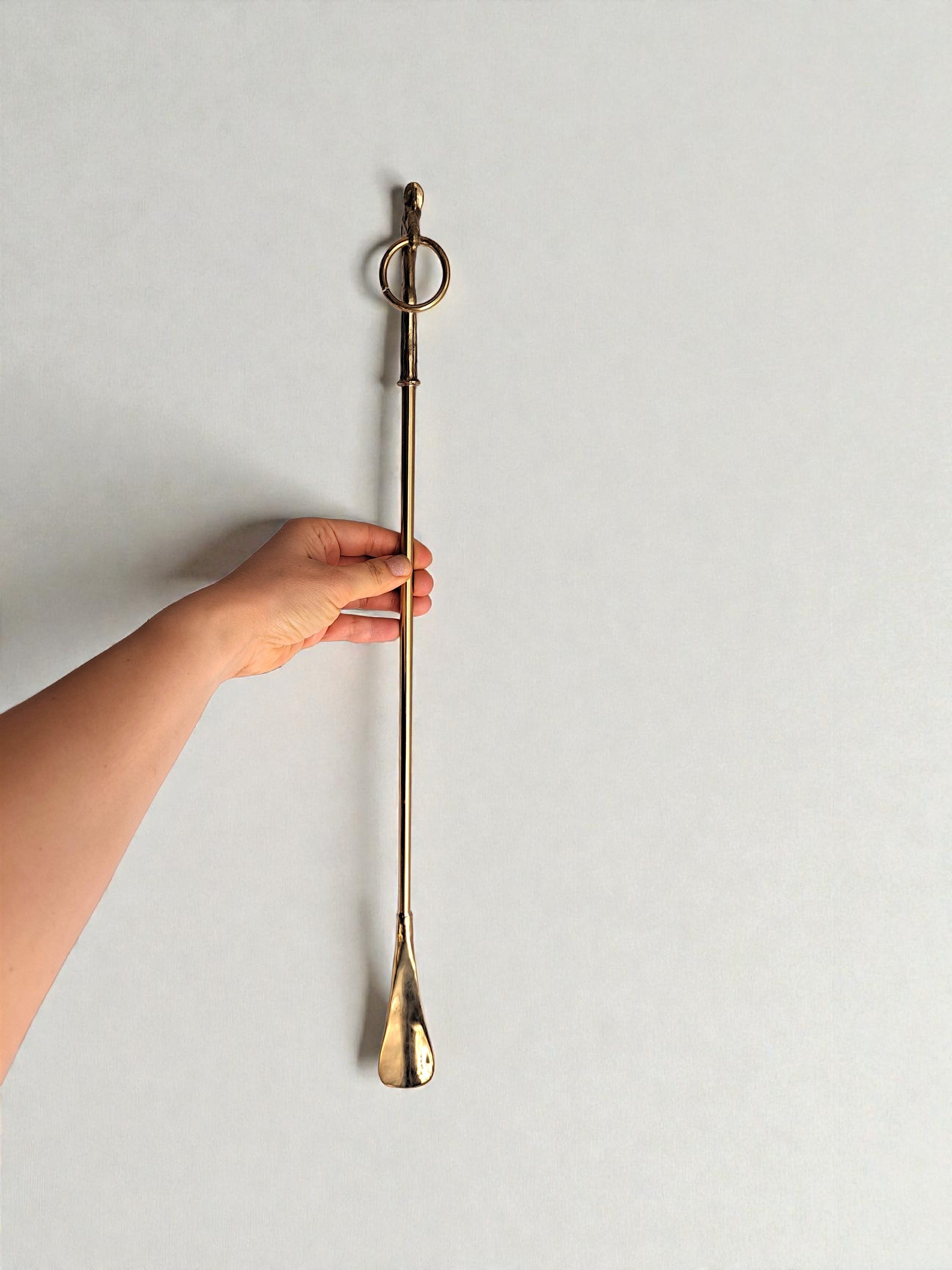 Rare Antique Replica Horse Head Brass Shoe Horn – 56 cm Equestrian Collectible