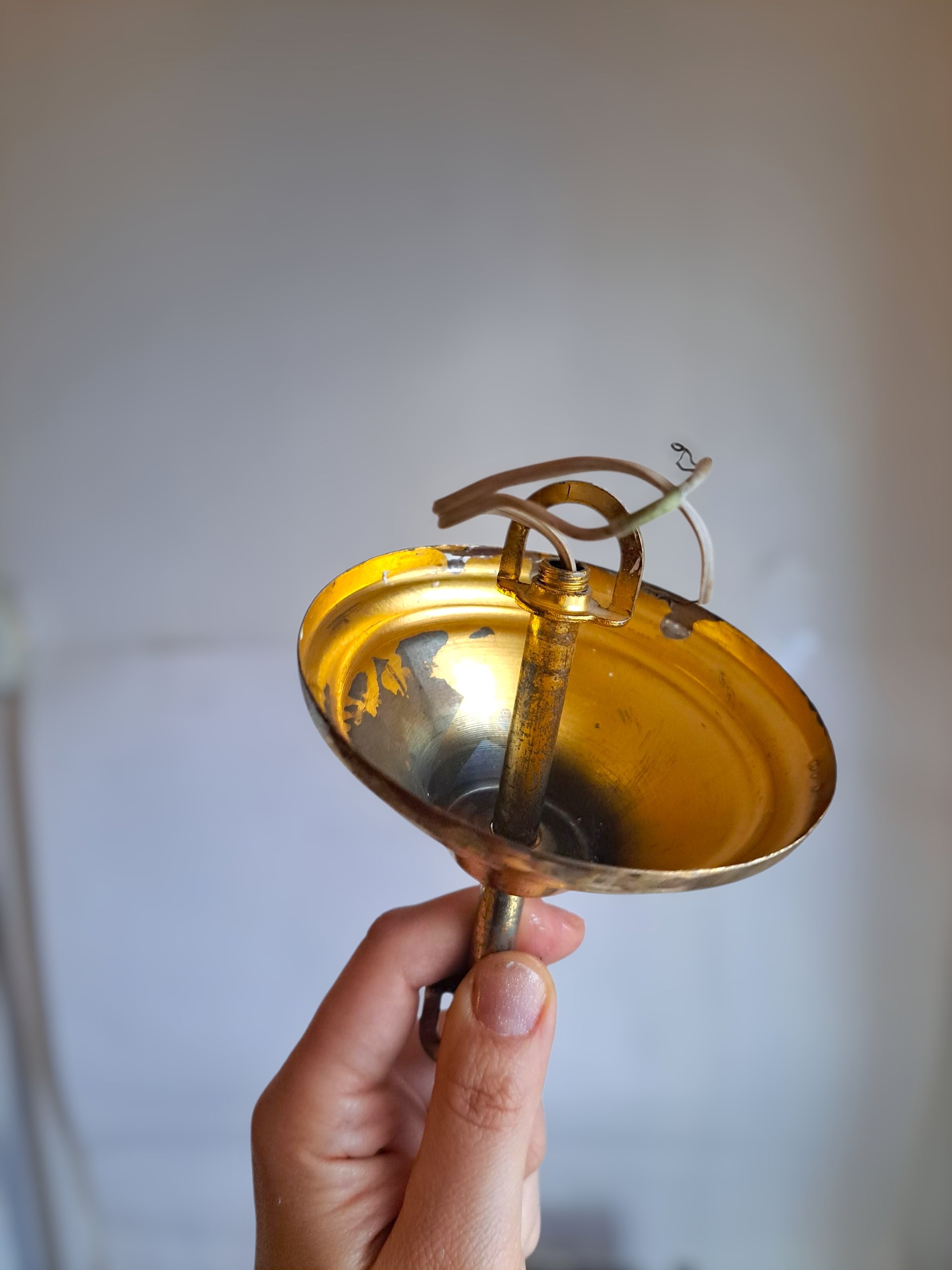 White Murano Flower Chandelier – Vintage Floral Glass Ceiling Light with Brass Arms