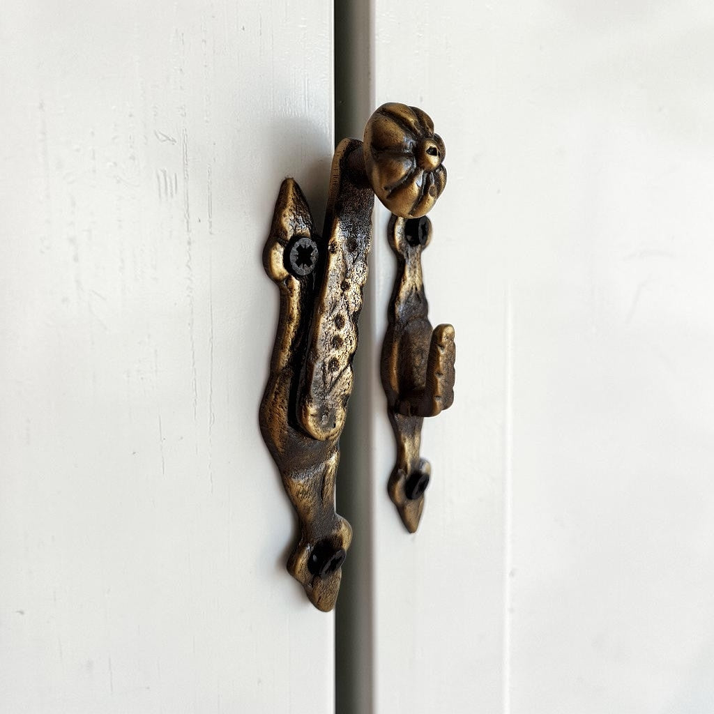 Victorian Gothic Brass Cabinet Latch – Antique Gold Vintage Cupboard Door Catch