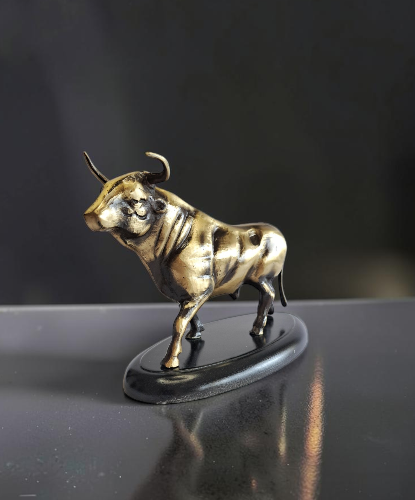 Estatua de toro de latón de gran tamaño: decoración artesanal de latón macizo