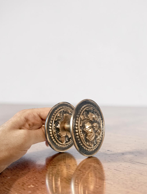 Vintage Brass Door Knob – Antique Gold Floral Entry Door Handle for Interior & Exterior Doors