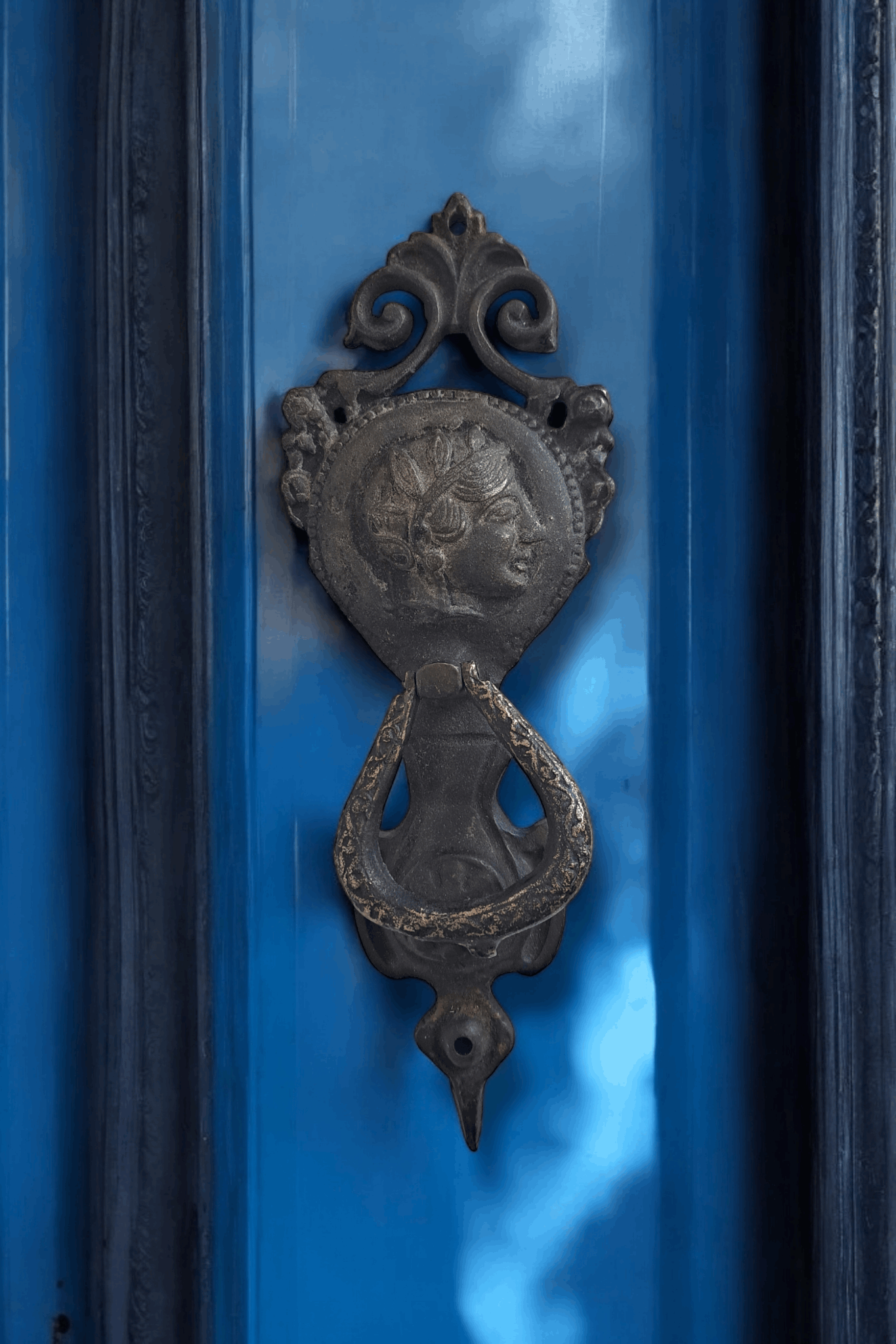 Vintage Brass Roman Door Knocker – Antique Style, Handcrafted Decor