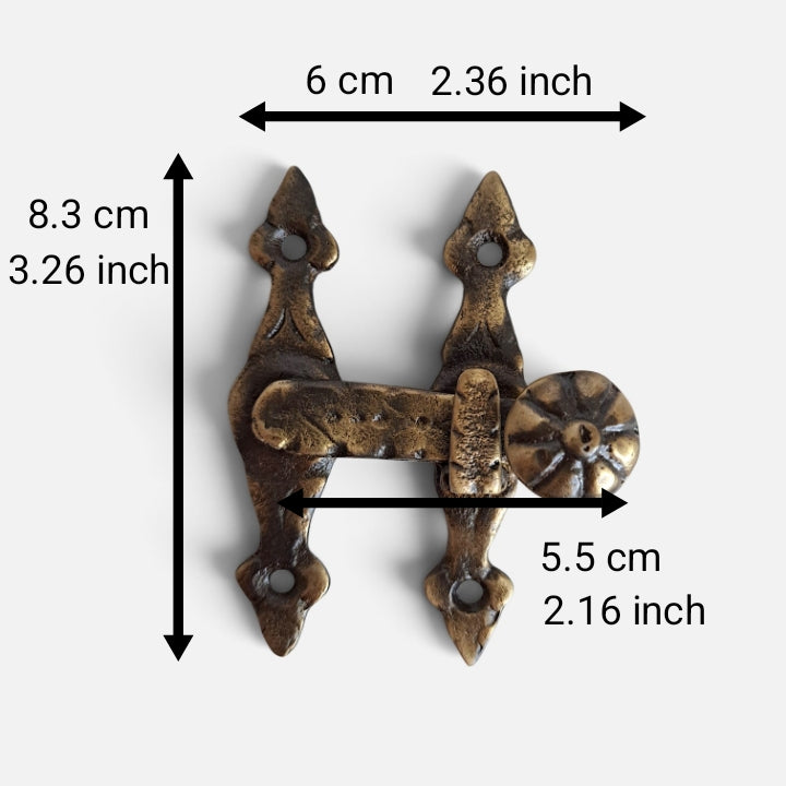 Victorian Gothic Brass Cabinet Latch – Antique Gold Vintage Cupboard Door Catch