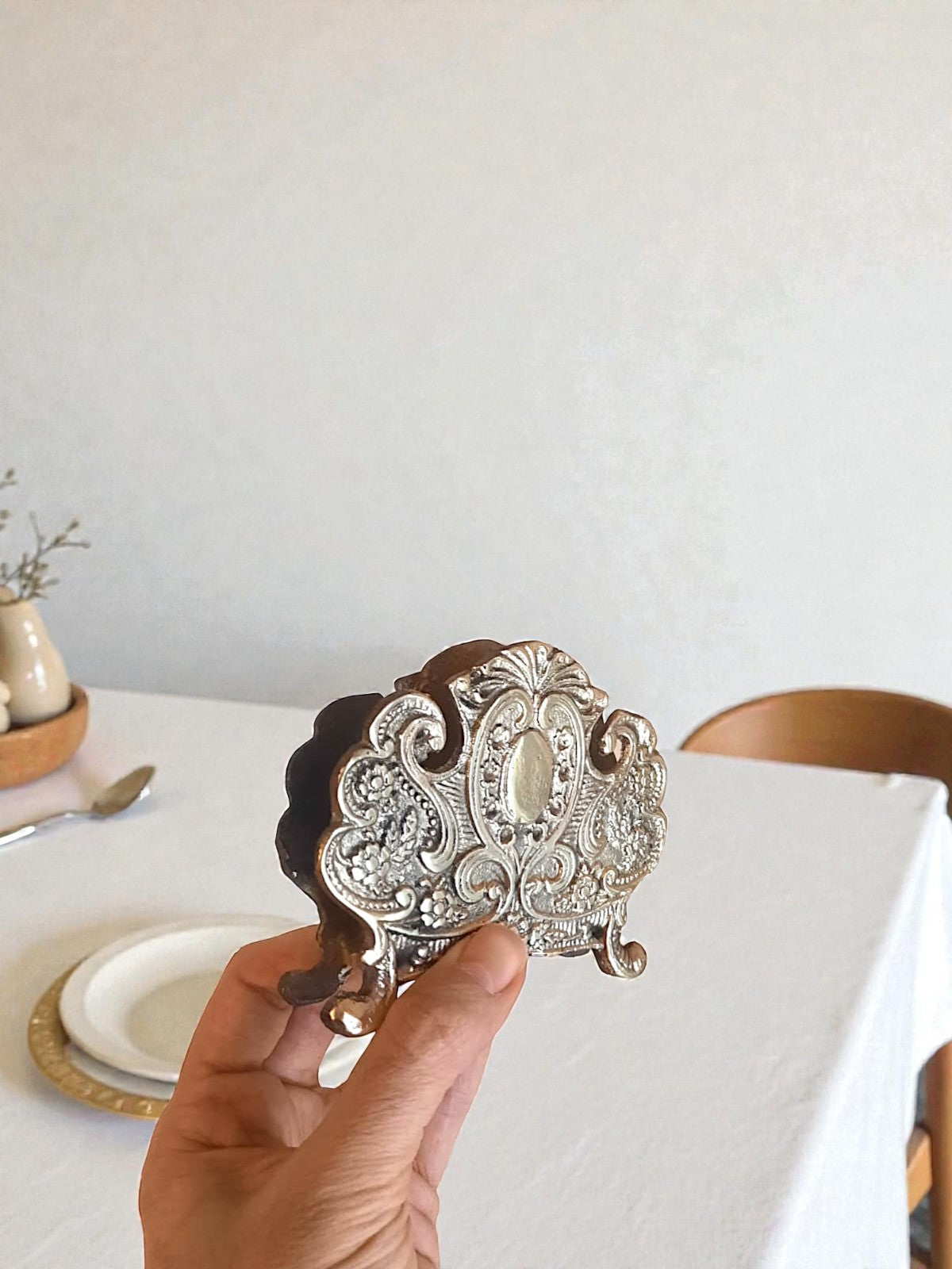 Handmade Victorian Brass Napkin Holder – Natural Brass Ornate Serviette Stand for Elegant Table Settings