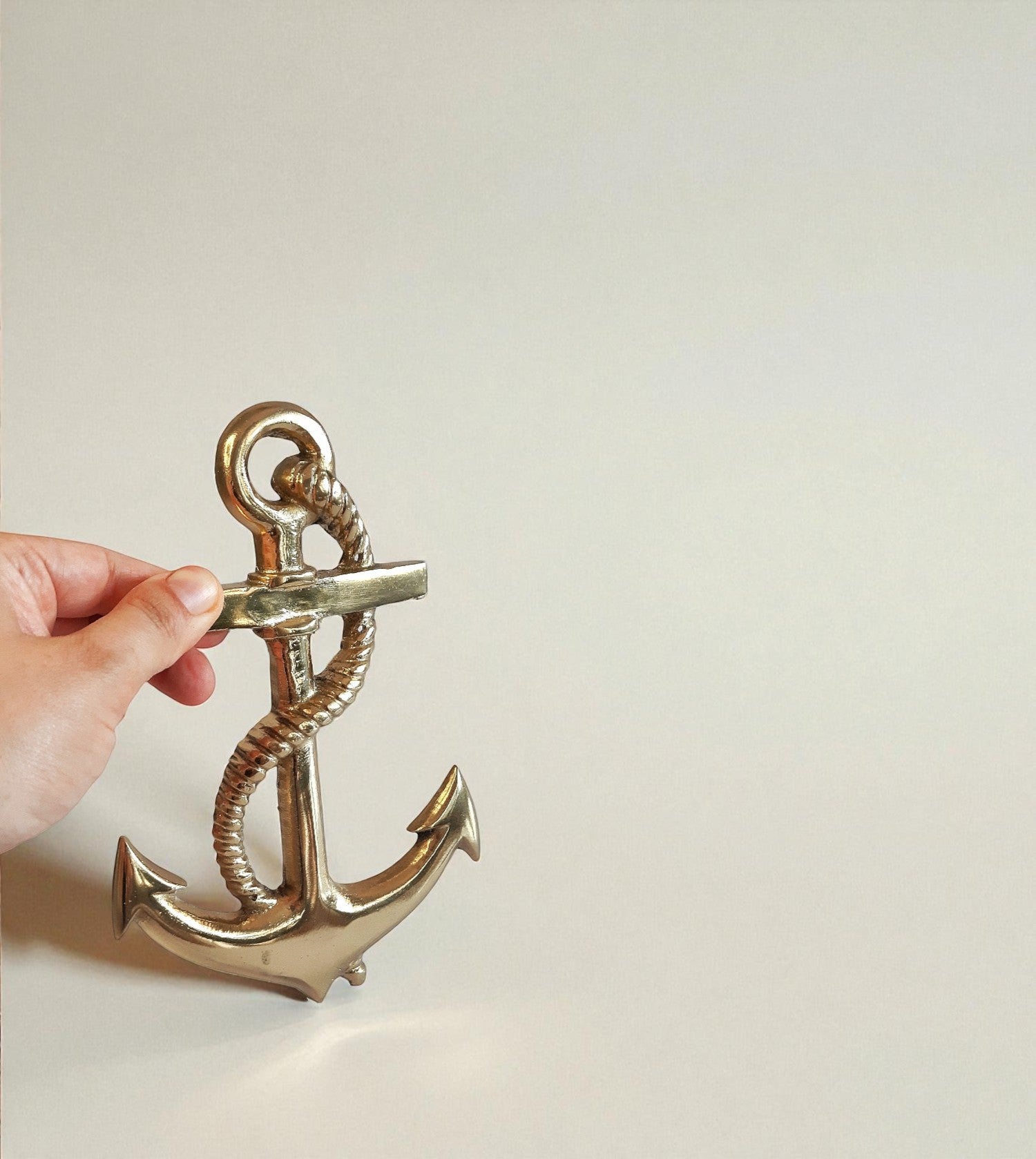 Brass Nautical Anchor Wall Decor – Antique and Mirror Gold Options – Vintage Maritime Style, 19.5cm x 13cm