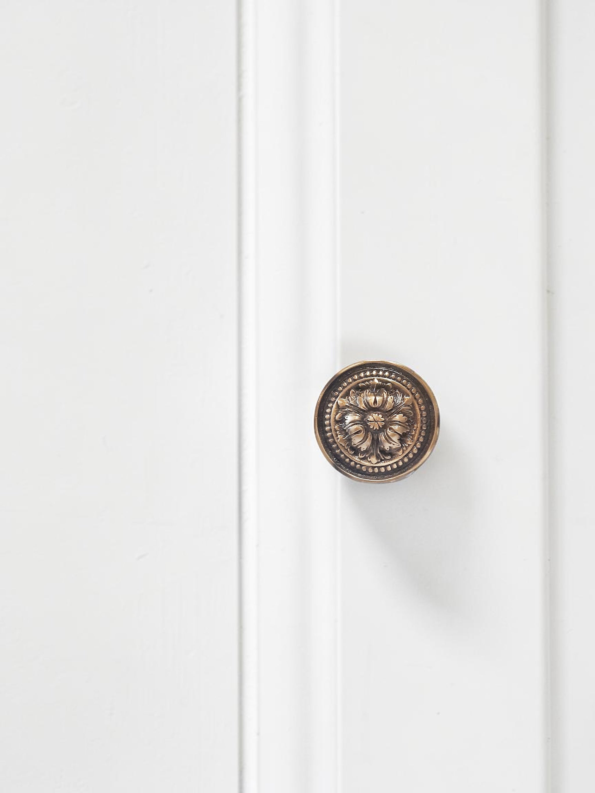 Vintage Brass Door Knob – Antique Gold Floral Entry Door Handle for Interior & Exterior Doors