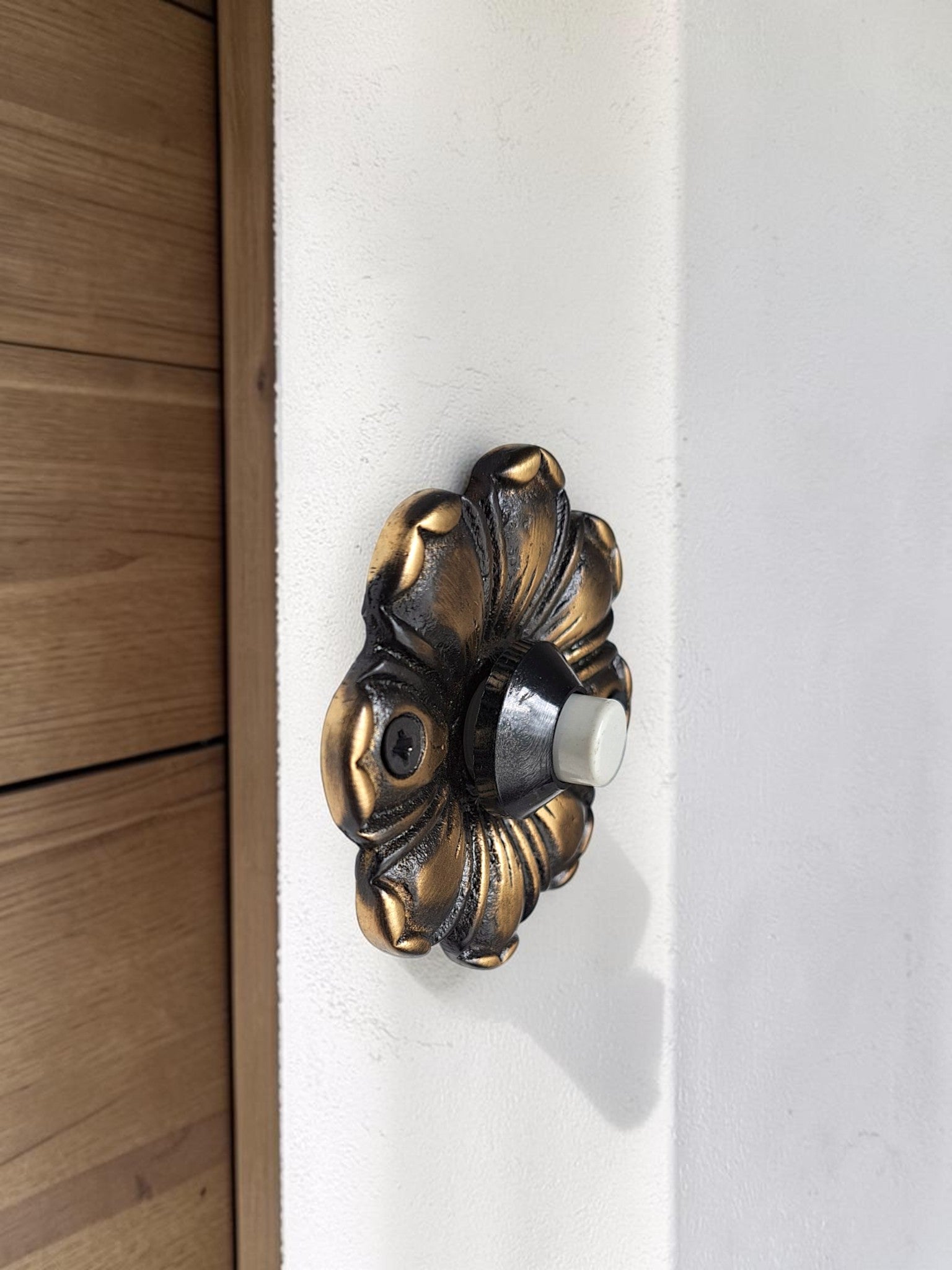 Luxury antique brass doorbell for villa entrance décor