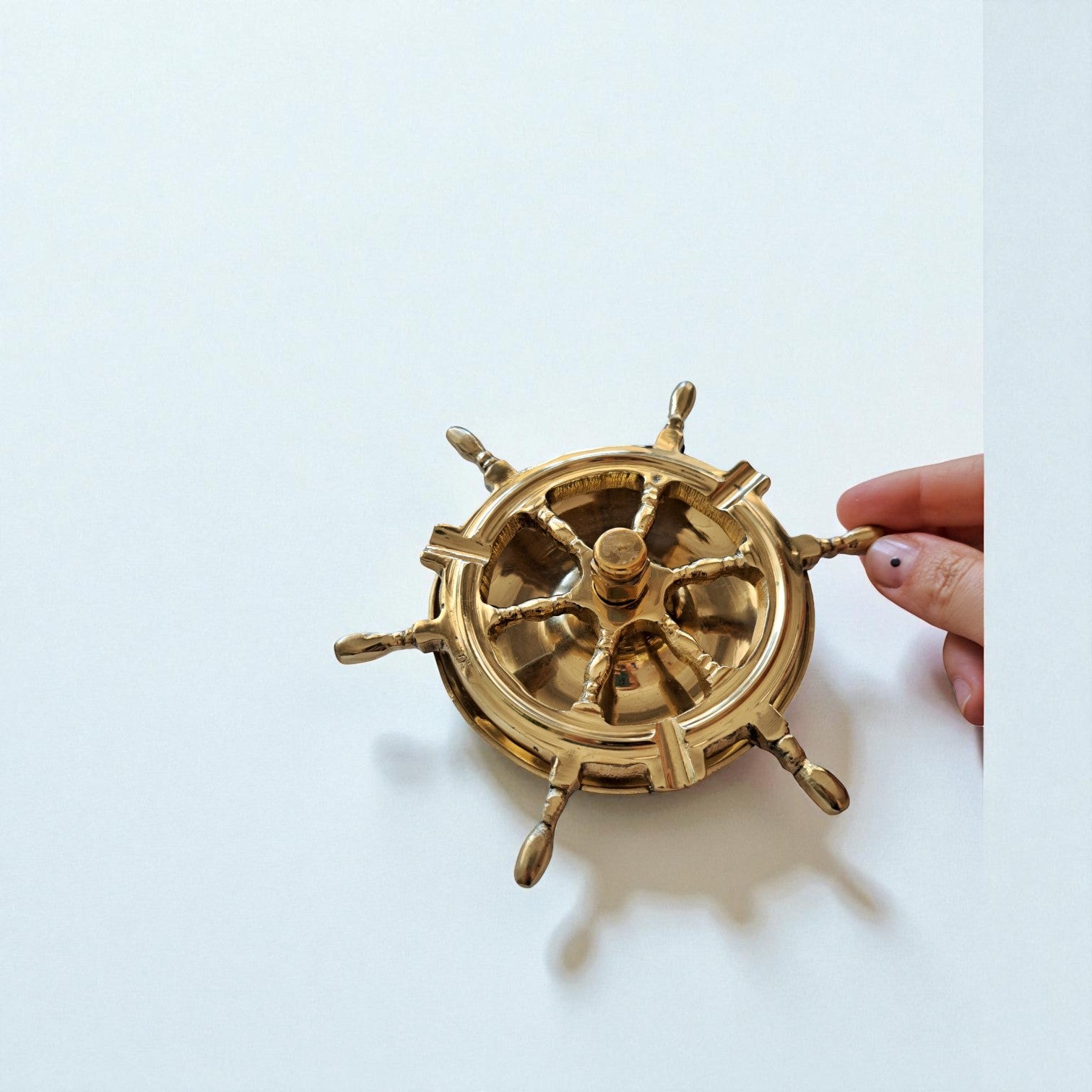 Solid Brass Nautical Ashtray – Stylish Ship's Rudder Design