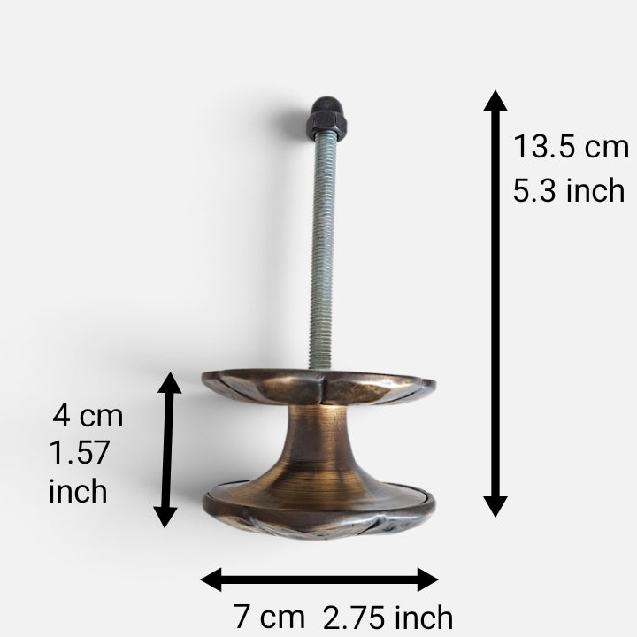 Brass flower door handle dimensions showing 7 cm width and 4 cm height