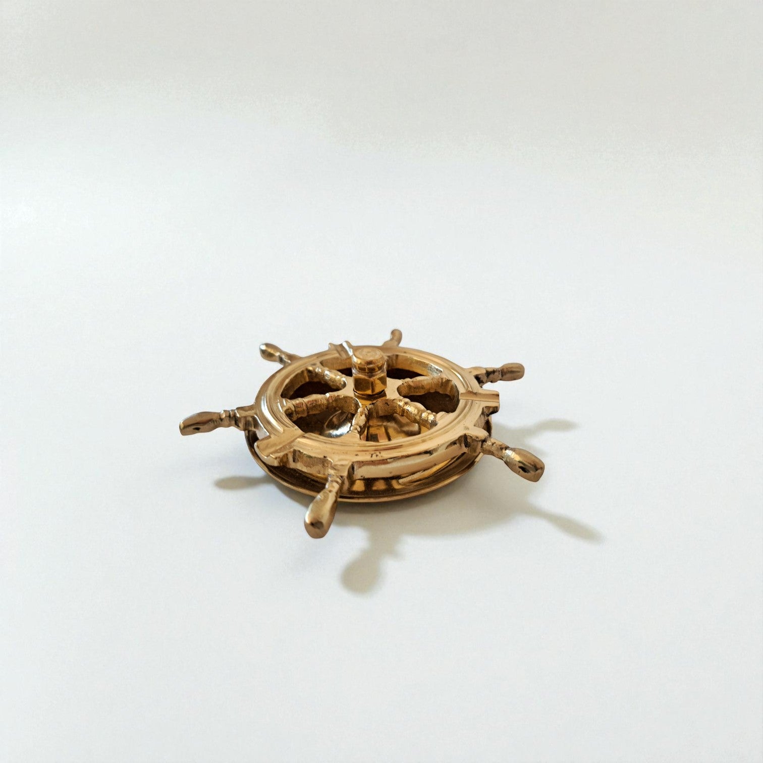 Solid Brass Nautical Ashtray – Stylish Ship's Rudder Design