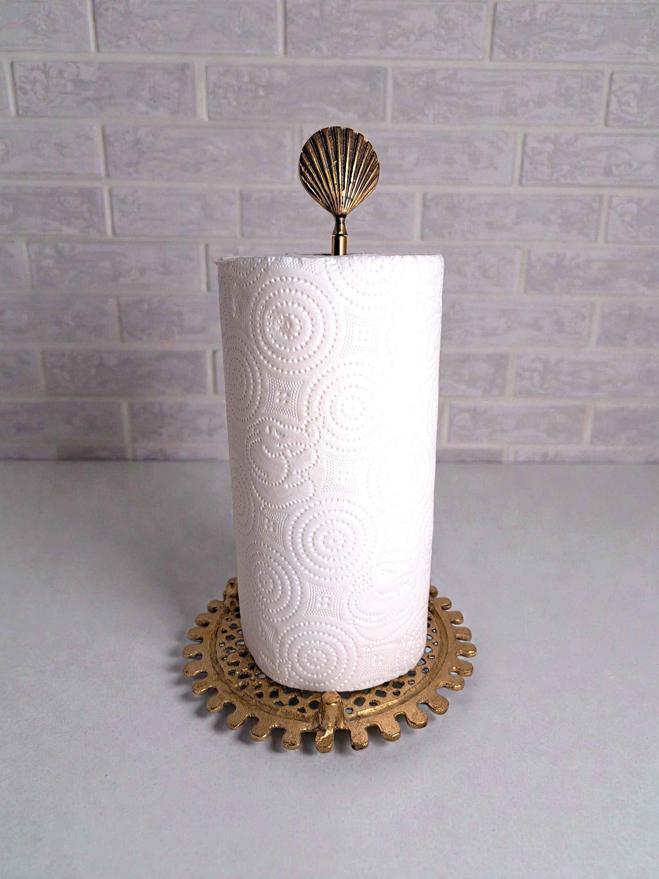 Solid Brass Countertop Paper Towel Holder – Decorative Gold Kitchen Roll Stand with Seashell Top