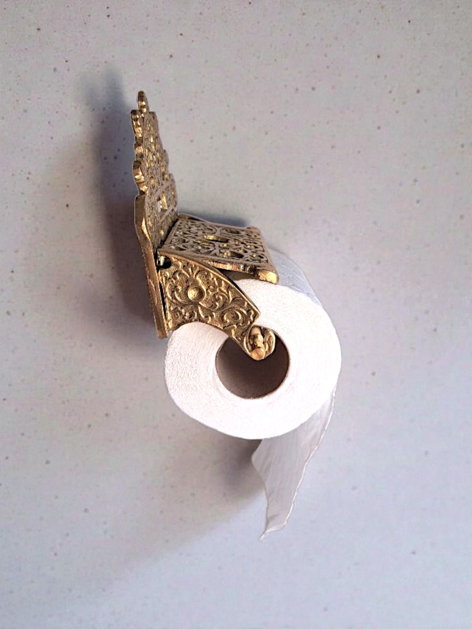 Handmade Solid Brass Toilet Paper Holder with Cover – Vintage Gold Wall Mounted Bathroom Accessory