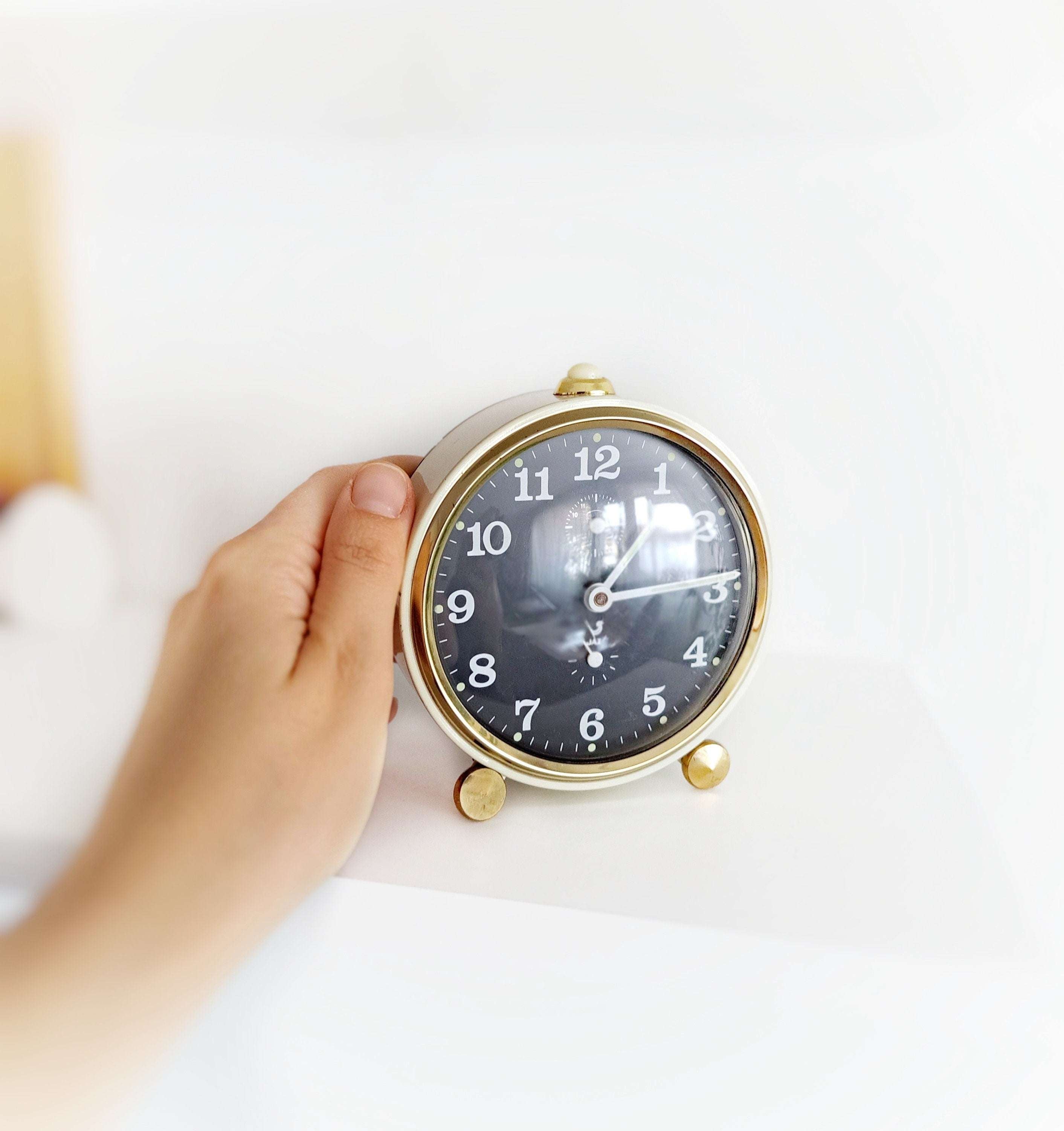 Jaz French Vintage Metal Table Clock – Beige with Black Dial & Alarm