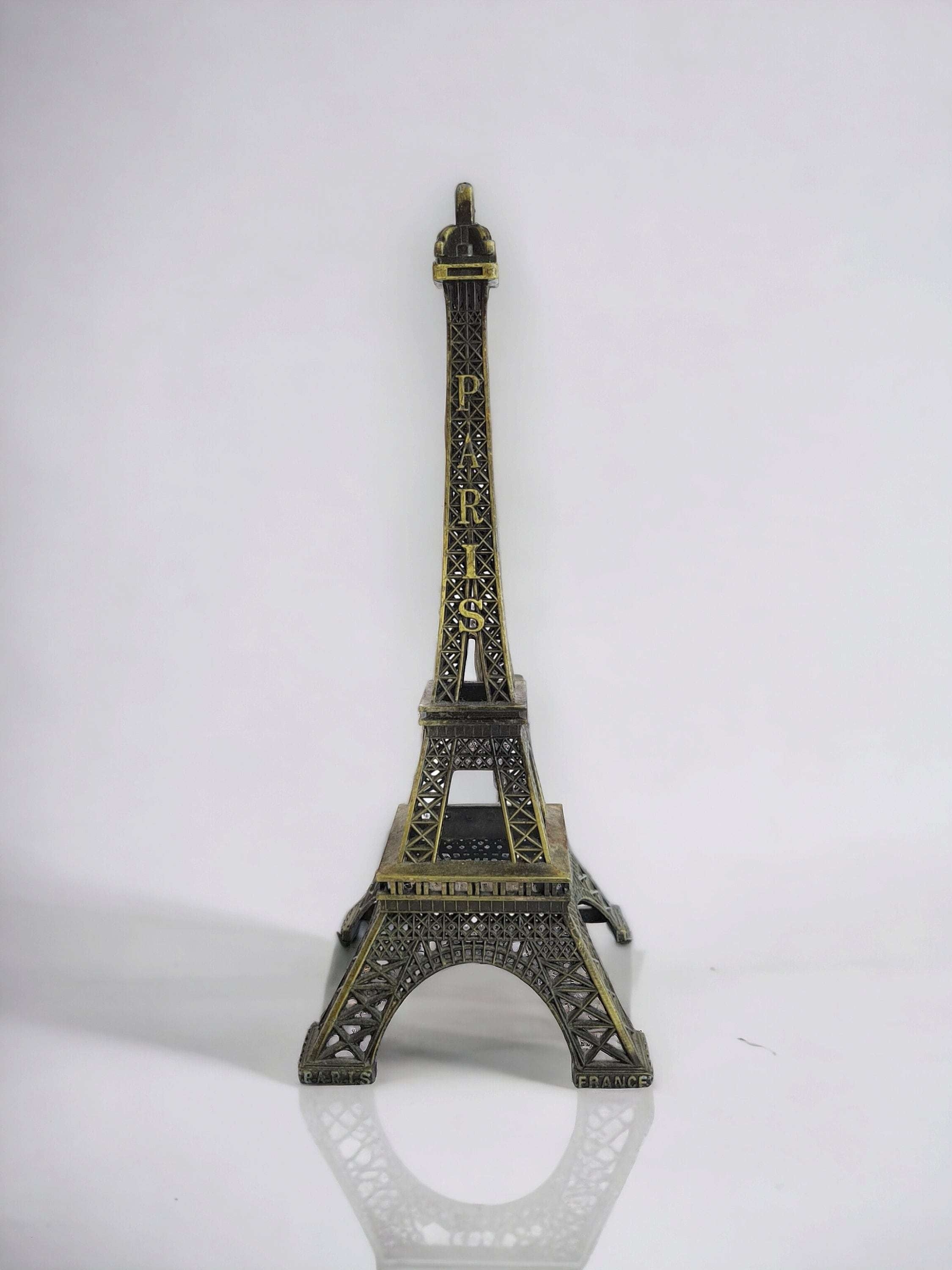 25cm Antique Brass Eiffel Tower – Parisian Landmark Replica