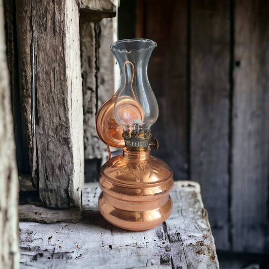 Vintage Copper Oil Lamp – 20cm Tall, Antique-Style Decorative Lighting