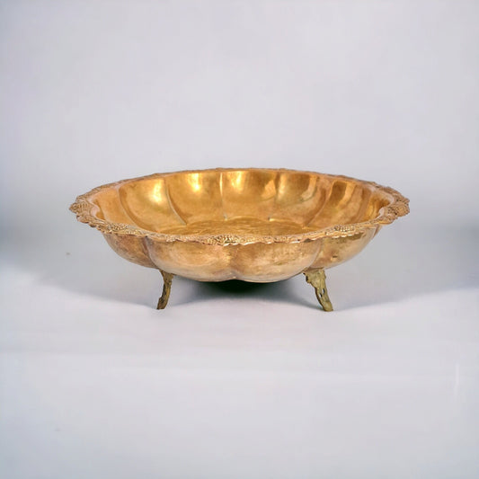 Vintage Copper Bowl with Grape & Floral Motifs – Decorative Three-Legged Antique Piece