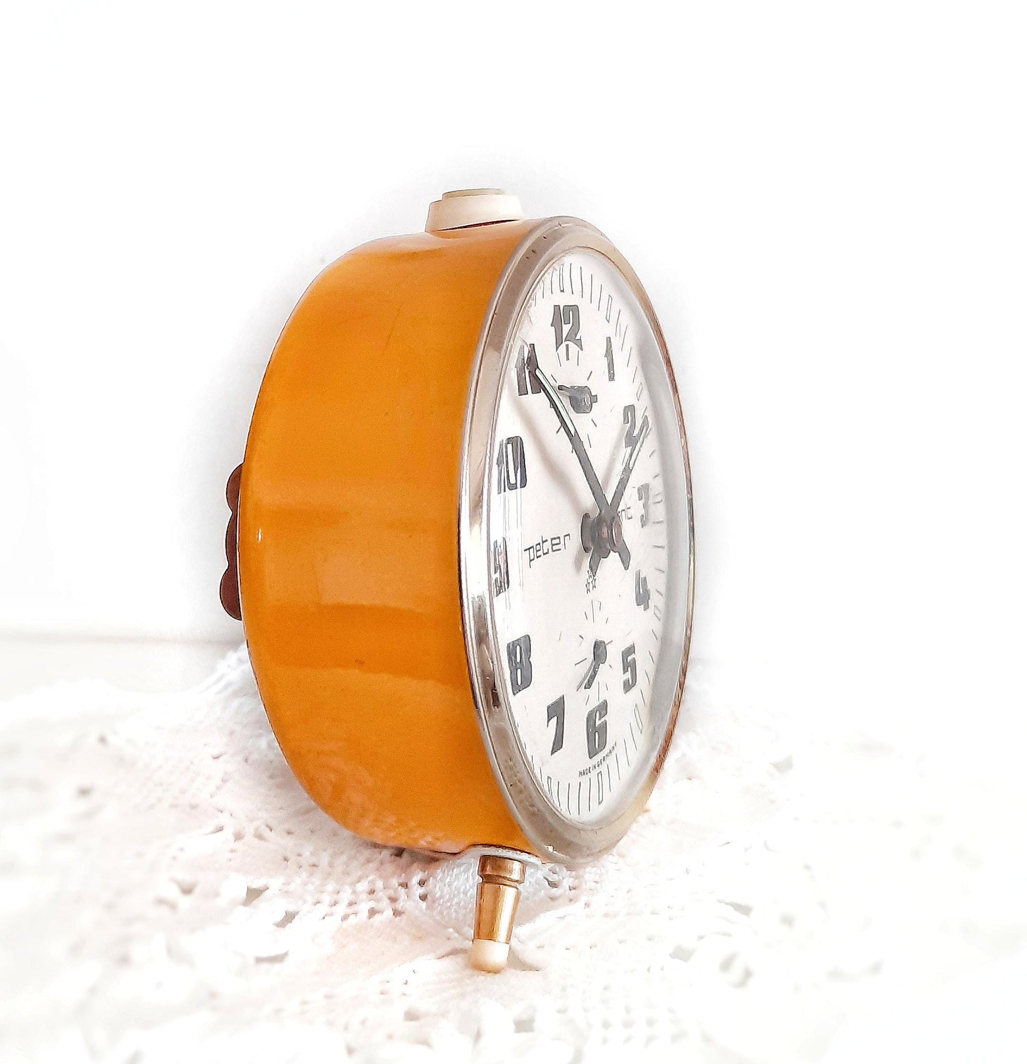 Vintage Wind-Up Clock – Orange Metal Silent Edition by Peter, Alarm & Brass Keys