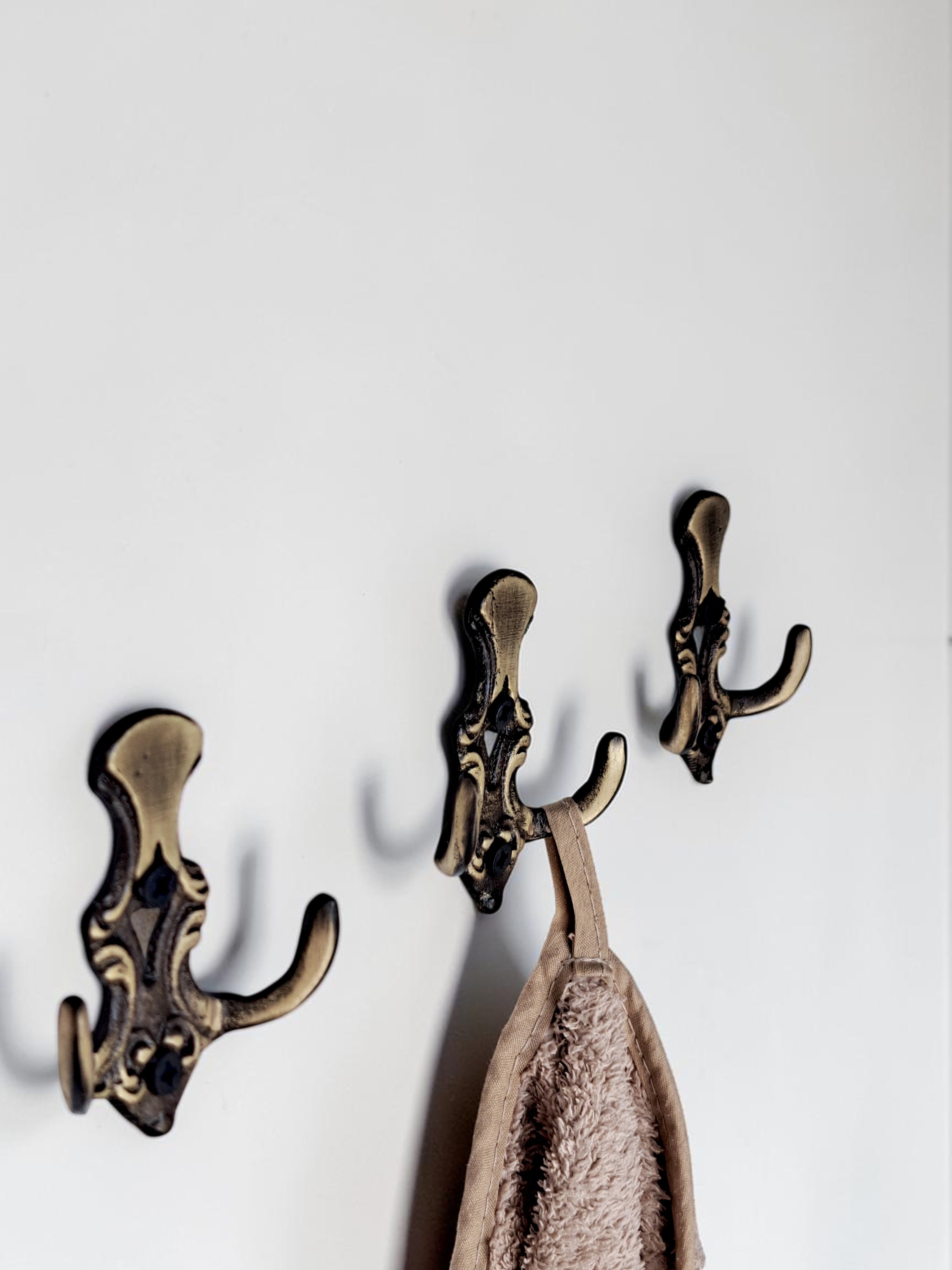 Antique Brass Double Wall Hook – Solid Brass Vintage Towel, Coat & Robe Hook for Bathroom, Kitchen, Entryway