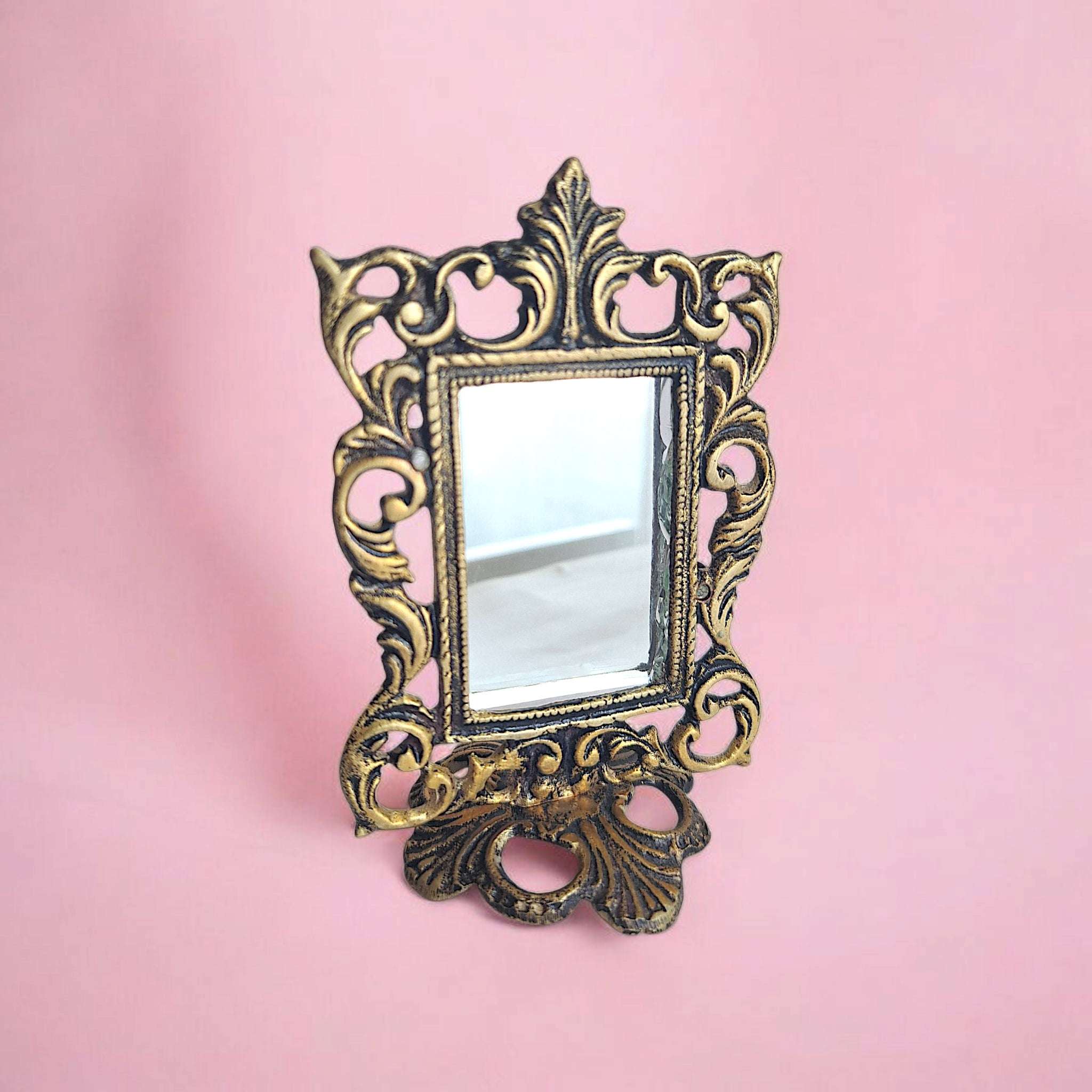 Vintage Gold Brass Tabletop Vanity Mirror, 10cm/3.94in Ornate Compact Decor