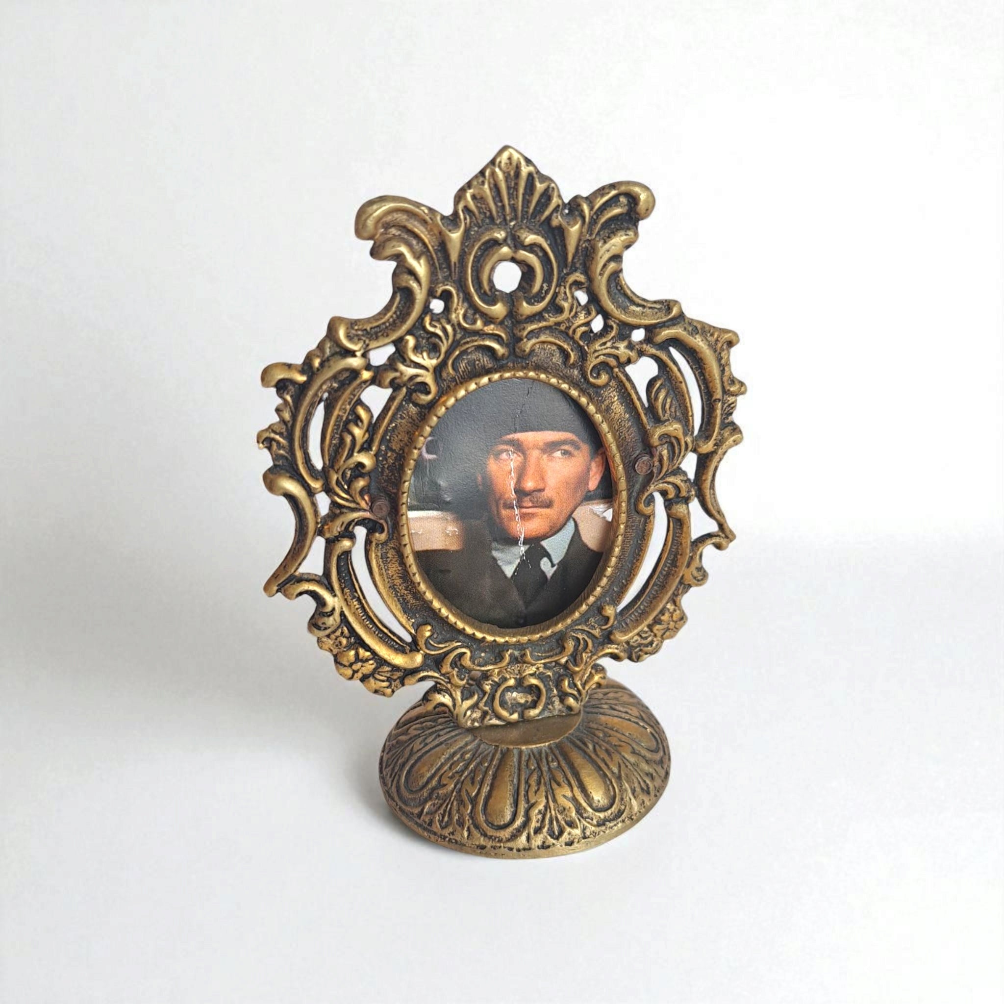 Elegant brass passport photo display